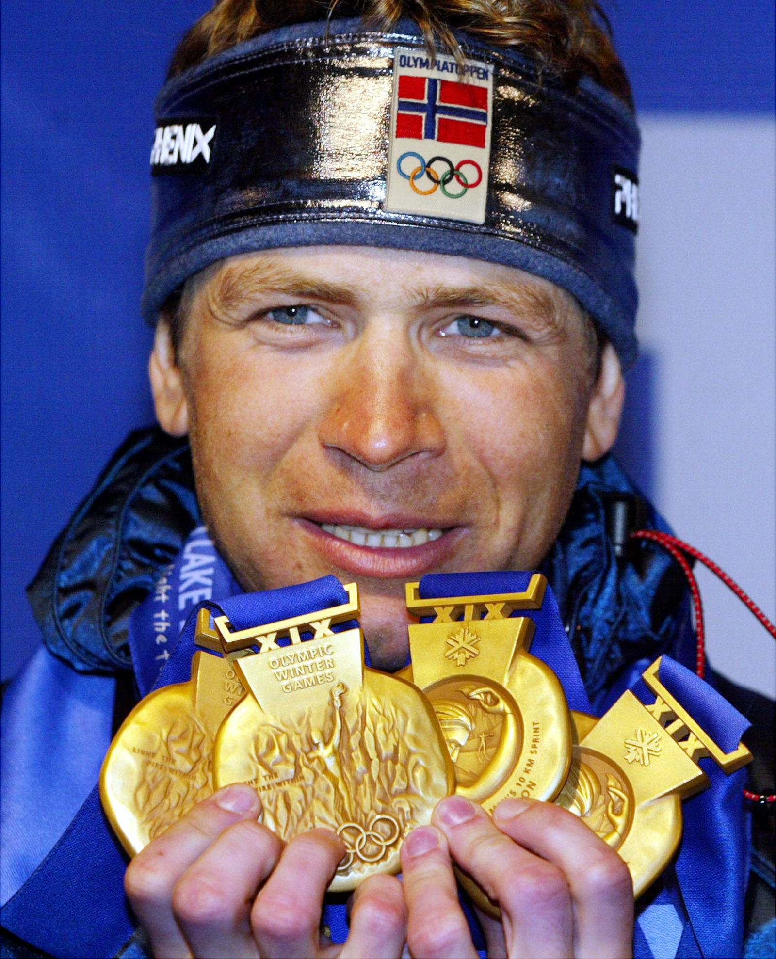The most medals. Уле Эйнар Бьорндален с медалями. Бьорндален 1997. Бьорндален 2002.